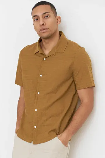 About Companions Kuno Shortsleeve eco seersucker gold