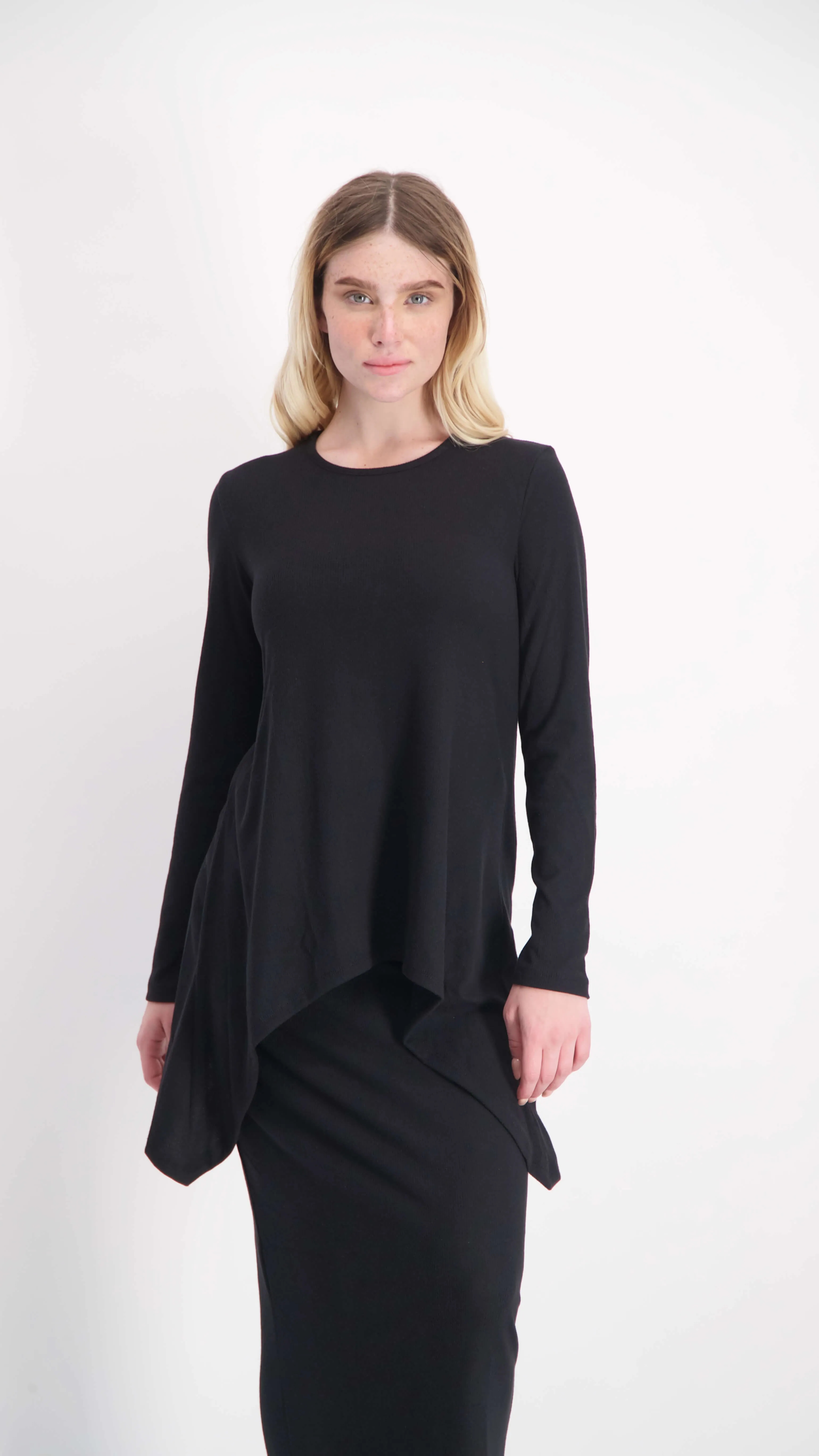 Ribbed Asymmetric T-shirt / Black