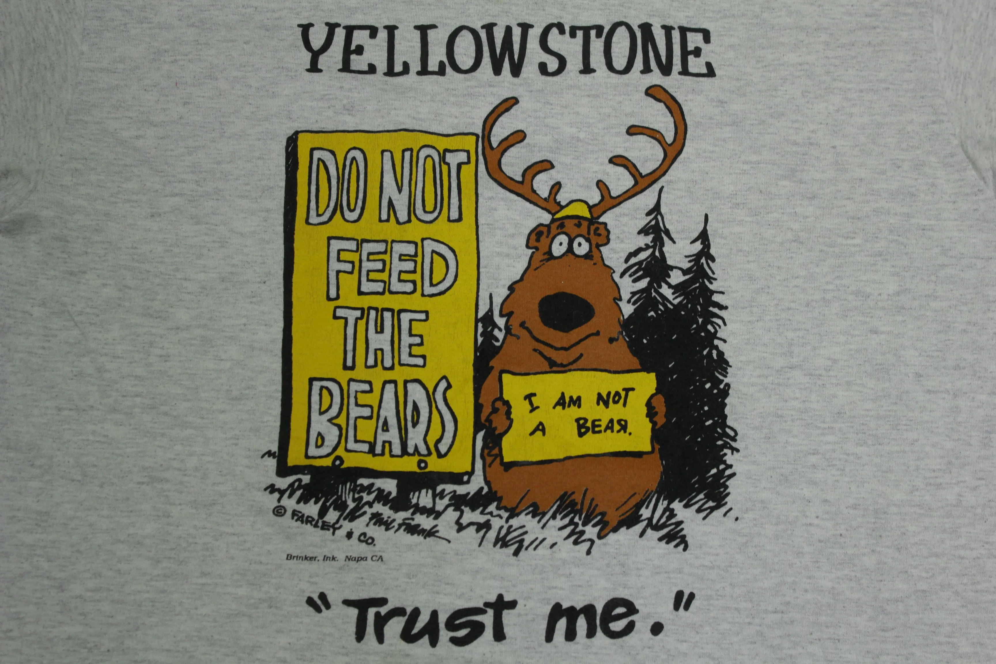 Yellowstone Don't Feed The Bears Vintage 90's Jerzees Humor Funny T-Shirt